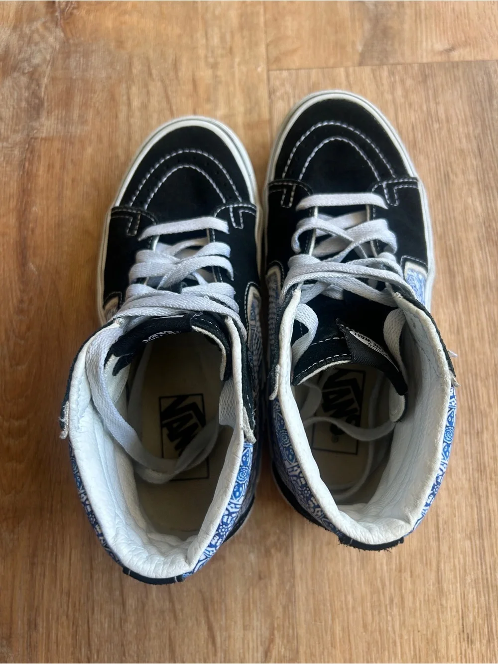 Vans Sk8 Hi High Top Black Blue Floral Tile Sneakers Size M5/W6.5